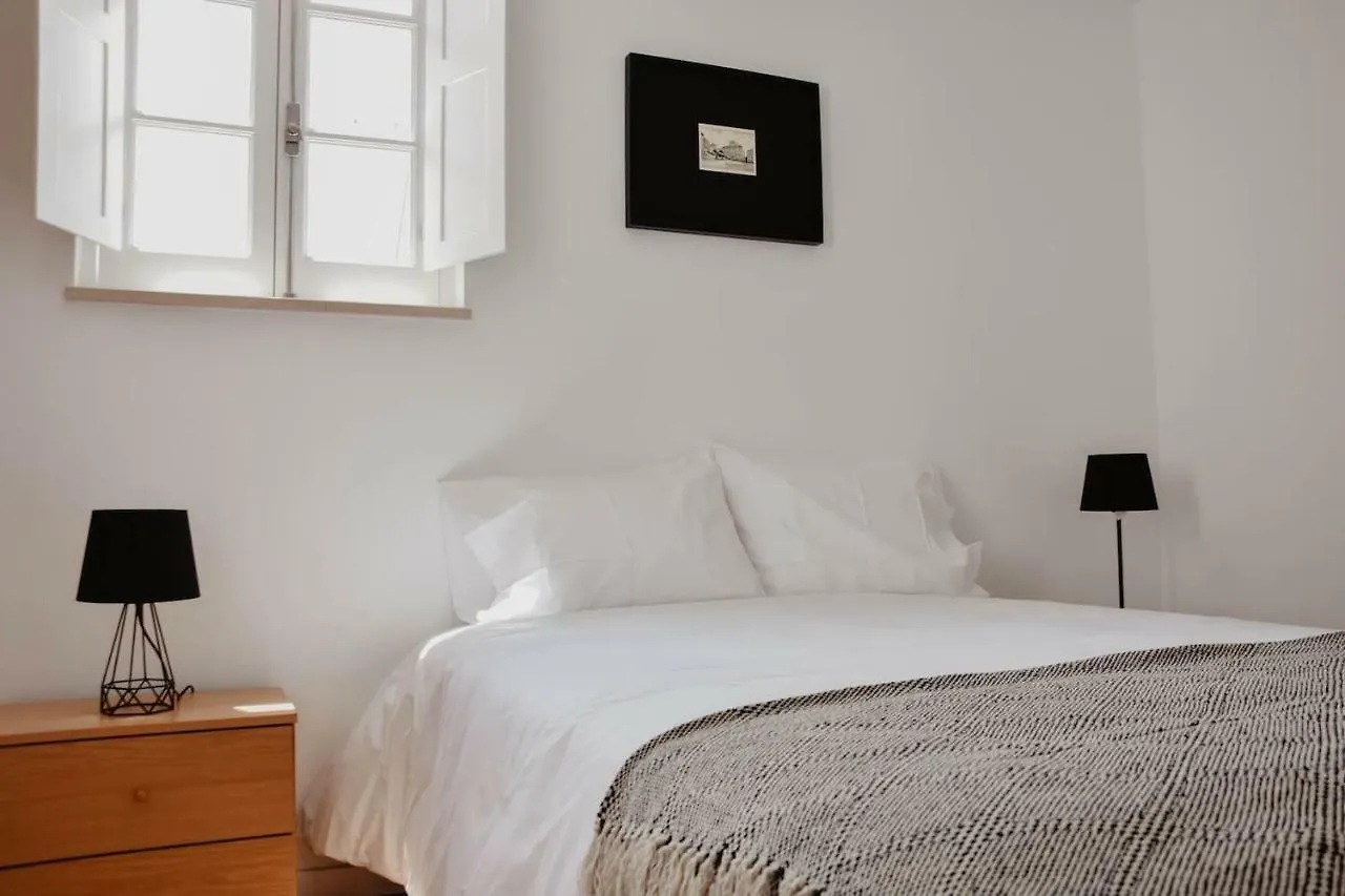Apartamento Acolhedor E Elegante Em Predio Tipico - Self Check In Coimbra